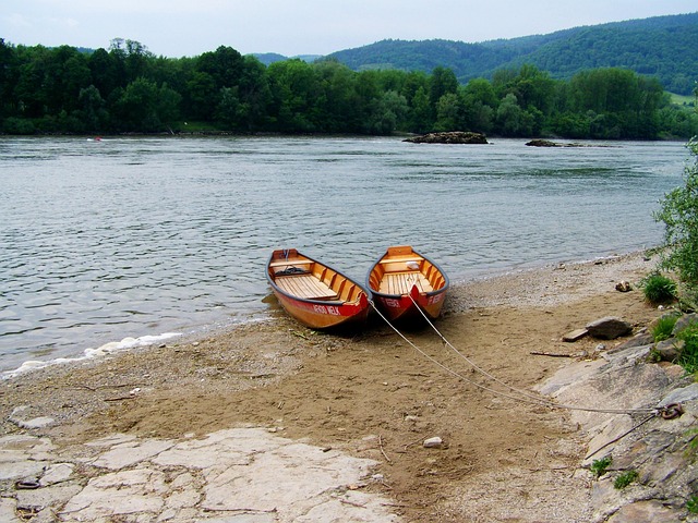 boats clause danube