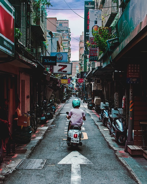 Options compared: detection approaches — 2026 Taipei street photos