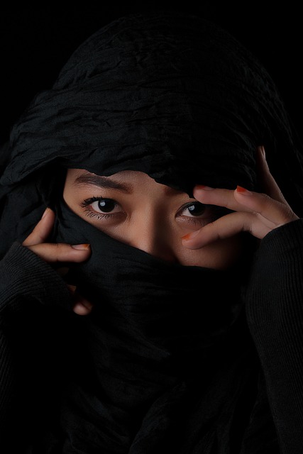 person eye black advance woman person eye eye eye eye eye