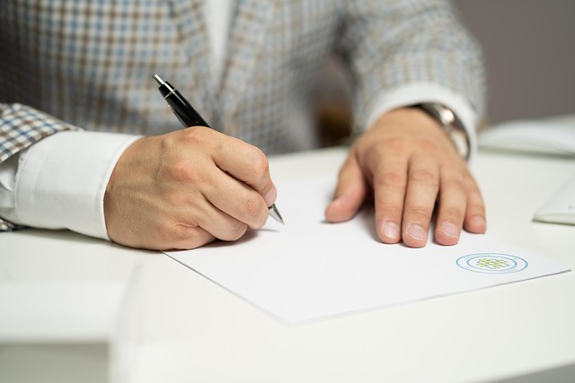 man sign paper write document contract signing agreement signature signing document signing contract signing paper sign contrac