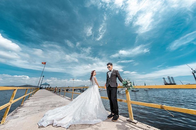 color in the sea wedding presets lightroom