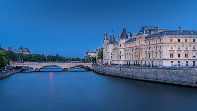 paris river bridge bridge to exchange concierge concierge concierge concierge concierge concierge