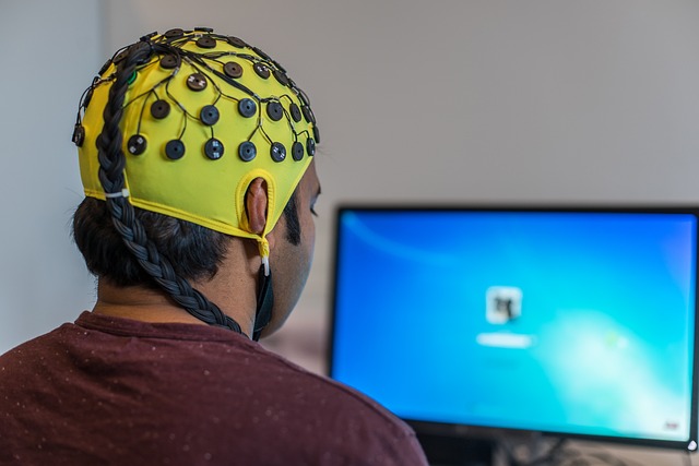 eeg integration brain current measurement electroencephalography sensors computer low threshold biosensor neuro neurofeedback eeg