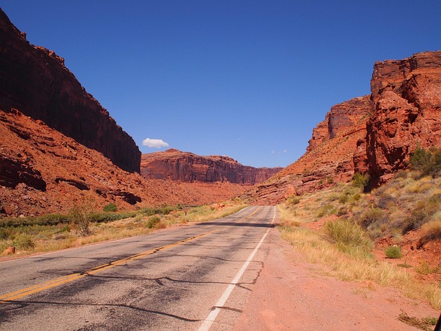 Equity vs. Distressed Debt — Algorithmic Traps And The DSCR Cliff