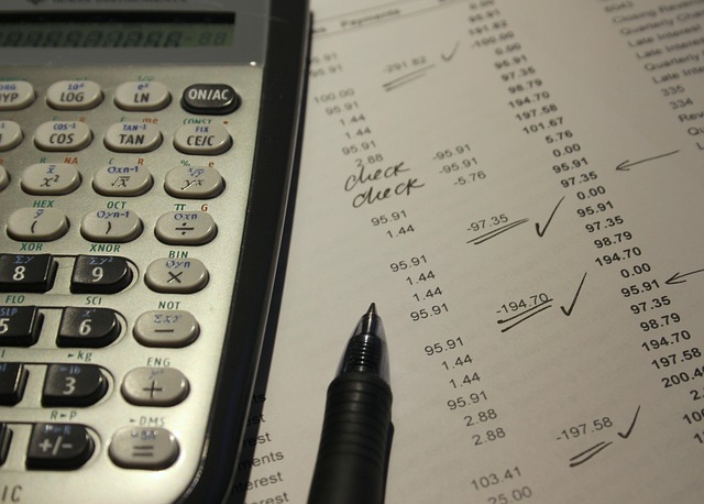 accounting report credit card payment charge calculator pen math finance commerce percentage tax refund documents business in