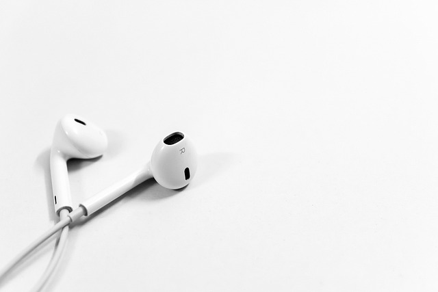 music headset sound headphones earphones earbuds apple digital technology music music music headphones headphones headphones