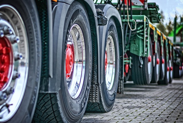 truck heavy load tractor transport traffic special transport bikes tire axis low loader chrome machine extra length heavy duty