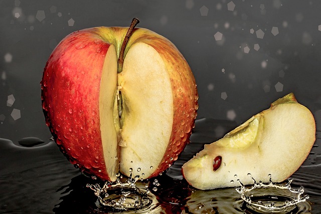 apple piece of apple cut drops bio vitamins healthy yummy cute wet splash crown shaped drops fruit natural product food nouri