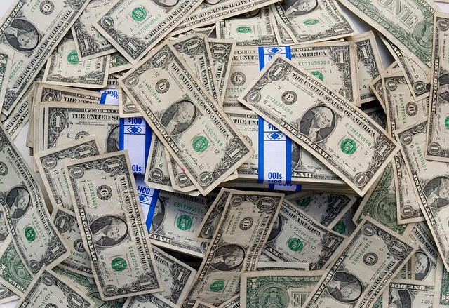 What the Data Doesn't Tell You — DP Budget vs. Clean Room