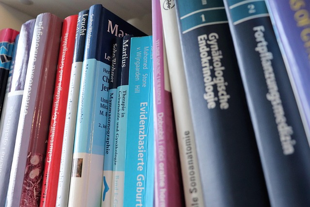 books bookshelf textbooks medical books gynecology obstetrics evidence based medicine german language croatian language study clos