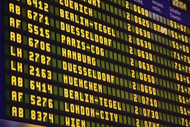 Accept vs challenge: options compared — Flight delay compensation EU 2026
