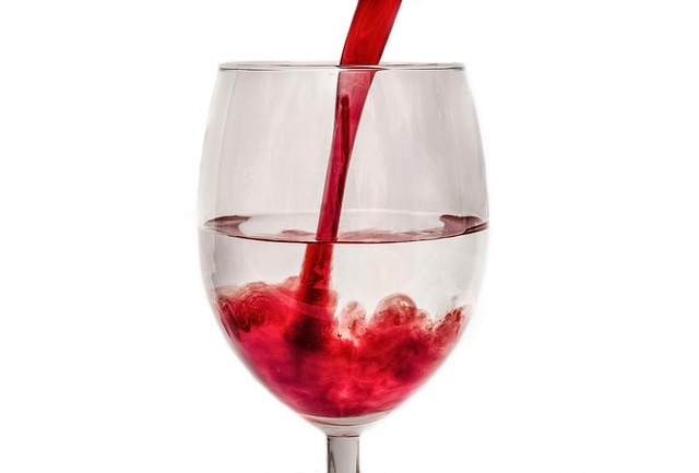 glass water lemonade nature diffusion red liquid fluid color white flow current fresh pouring party mix blend wine glass
