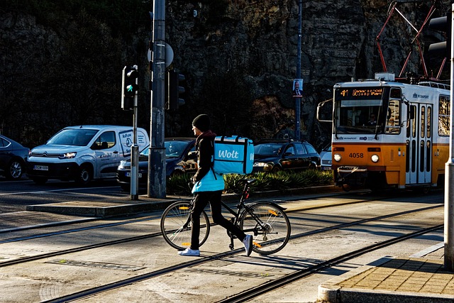 What the Data Doesn't Tell You — Food-Delivery Ads