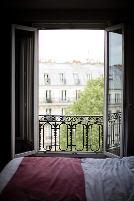 High vs Balanced vs Low WWR — Hotel Daylight Design