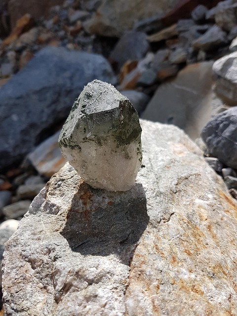 stone gemstone crystal quartz rock crystal chlorite chlorite coating contamination shine precious stone search diamond precious