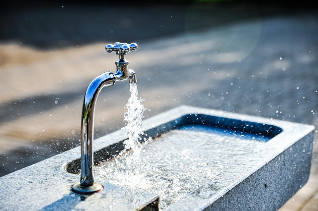 Compare the cut with fixed control — Hydronic water reset for heating