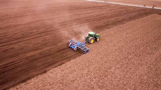 How It Works — John Deere harvests data insights with