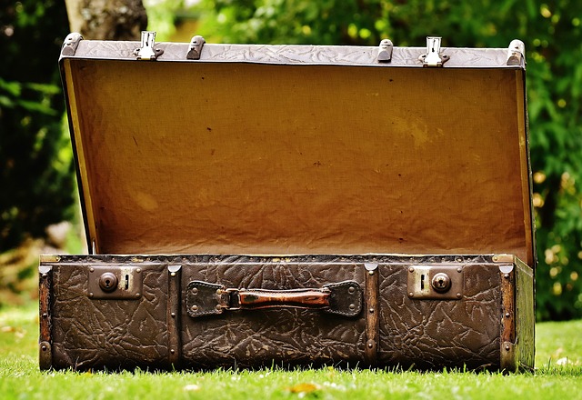 suitcase antique leather old suitcase junk generations suitcase suitcase suitcase suitcase suitcase leather old suitcase junk