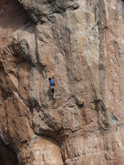 escalation scaler rocks siurana harness climbing