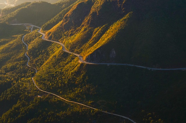 mountain pass mountains sunrise road landscape mountain range nature dawn scenery scenic sunrise sunrise sunrise road road ro