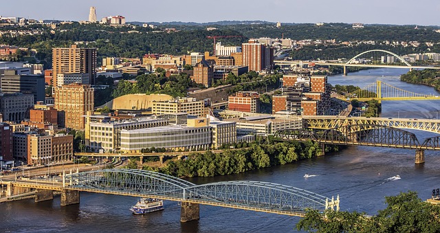 pittsburgh city bridges buildings skyline pennsylvania urban landmark attraction river architecture pittsburgh pittsburgh pitts