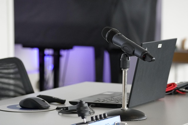 Lab Notes Ep.14: Thousands of Words, Hundreds of Errors at 16% — Podcast transcription errors 2026