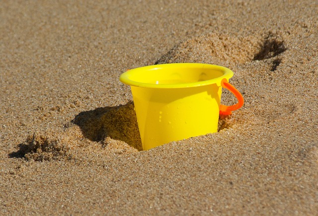 beach nature bucket holiday sand pushover