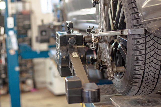 Options Compared: Alignment Wins — Quarterly OKR Alignment First