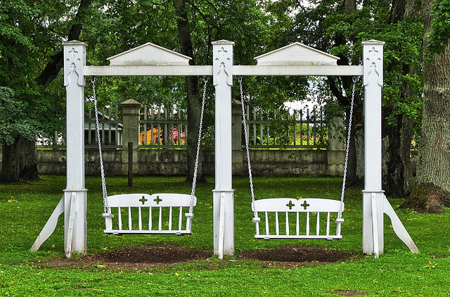 swing garden swing seat swing swing device outdoor relax swing seat garden park manor mansion palmse nature castle museum res