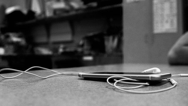 computer technology music old black and white laptop auto racing room vehicle vintage record traffic equipment horizontal serv