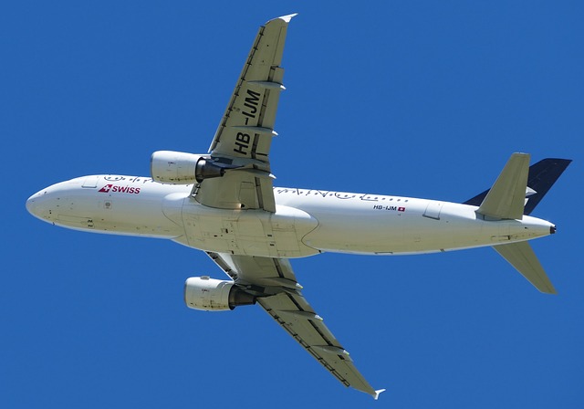 airport zurich balls departure swiss hb ijm engines bottom cloudless star alliance airbus a320 star alliance star alliance sta
