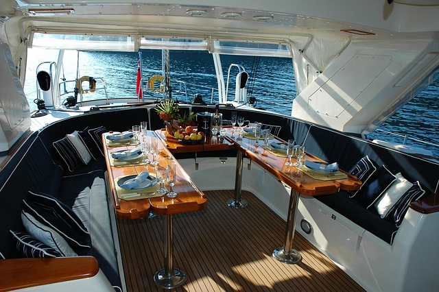 Common Mistakes — Yacht Interior Prompts